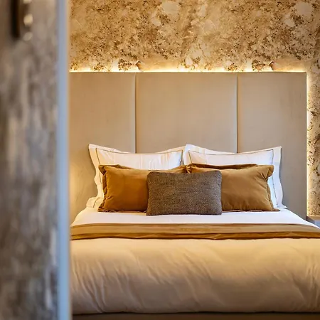 Hotell Kasteel Oost 4*
