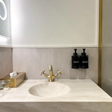 Hotell Kasteel Oost 4*