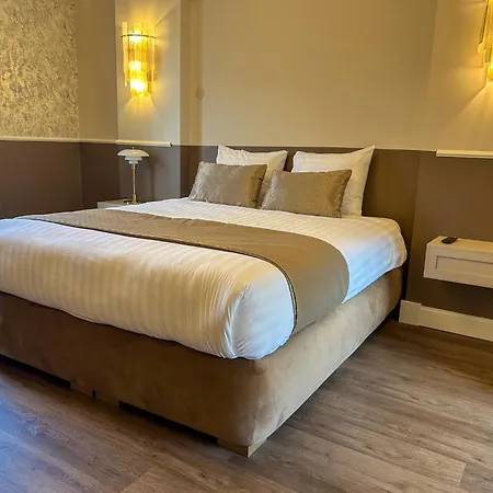 Hotell Kasteel Oost 4*
