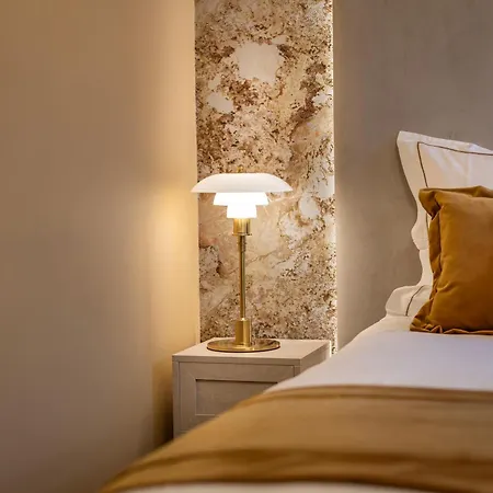 Hotel Kasteel Oost 4*