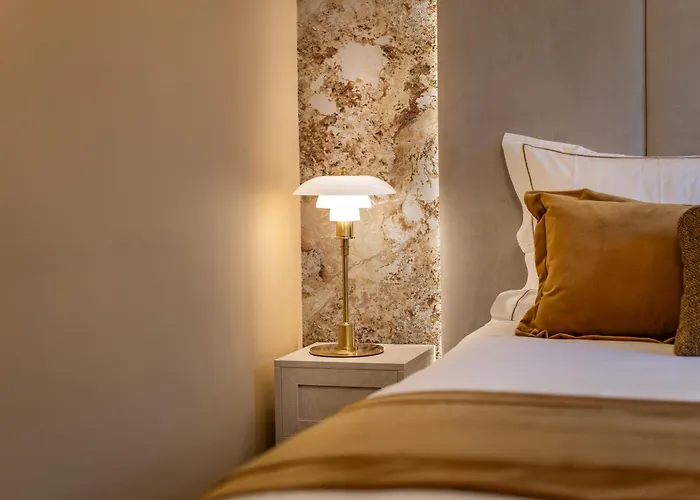 Hotel Kasteel Oost 4*