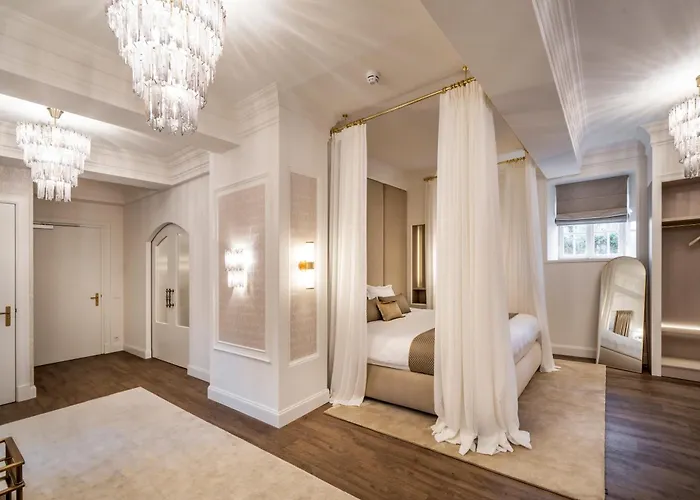 Отель Kasteel Oost 4*