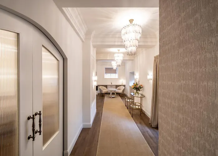 Kasteel Oost Hotel 4*